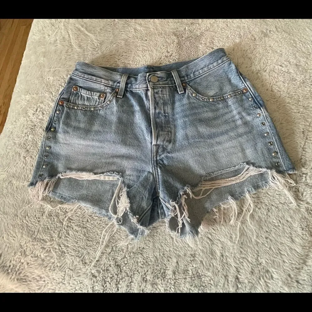 Levi’s 501 studded mini shorts size W28